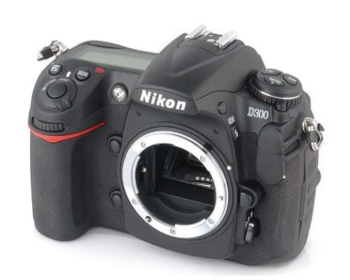 Зеркальный фотоаппарат Nikon D300